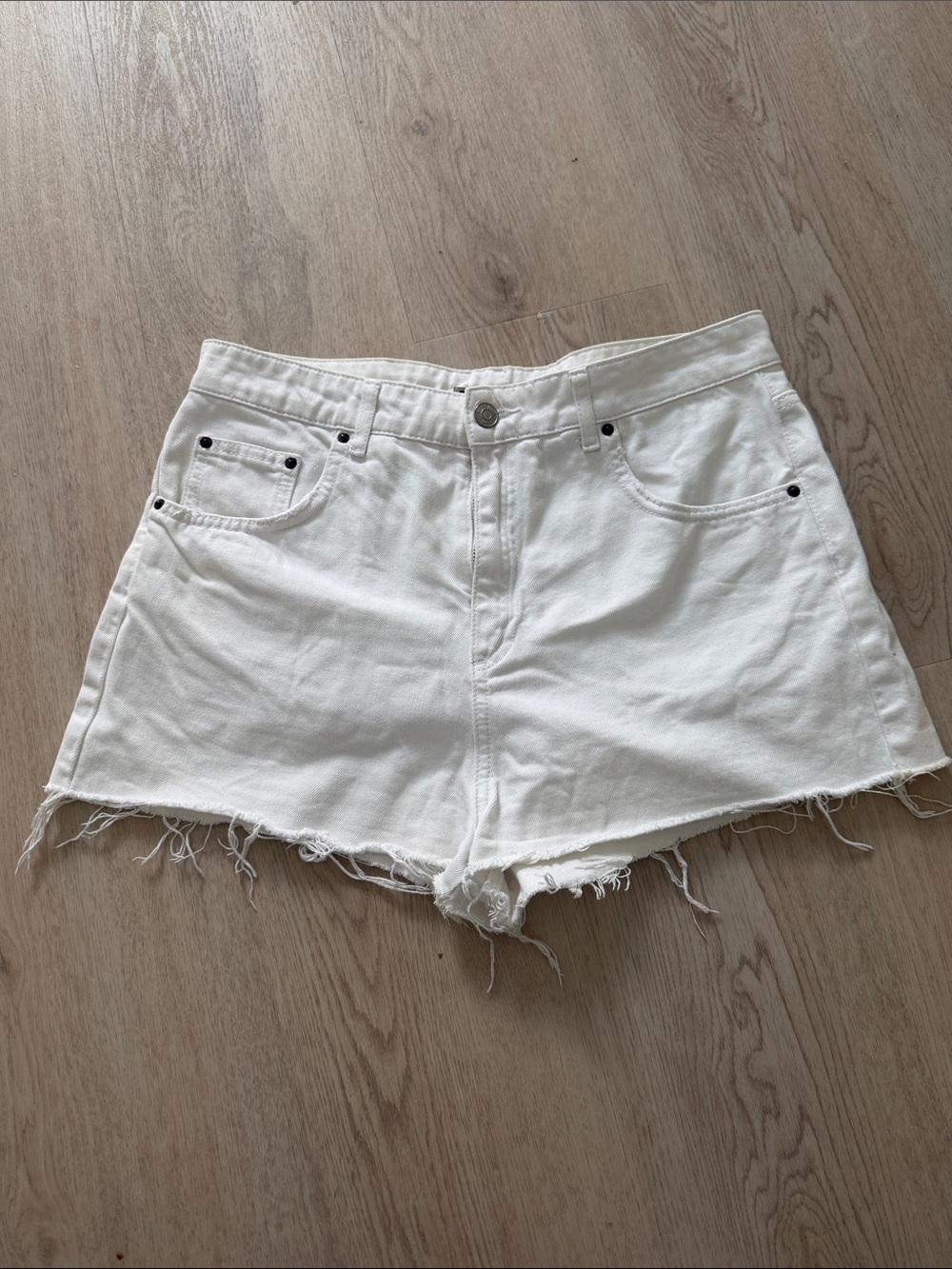 Topshop White High-Rise Frayed Hem Jean Shorts Nordstrom size 10